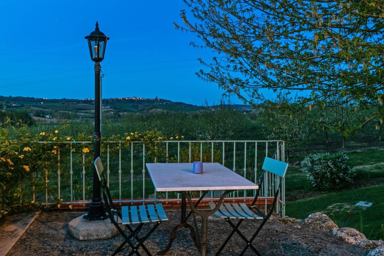 לינה וארוחת בוקר Castelmoron-sur-Lot Domaine De Rambeau מראה חיצוני תמונה